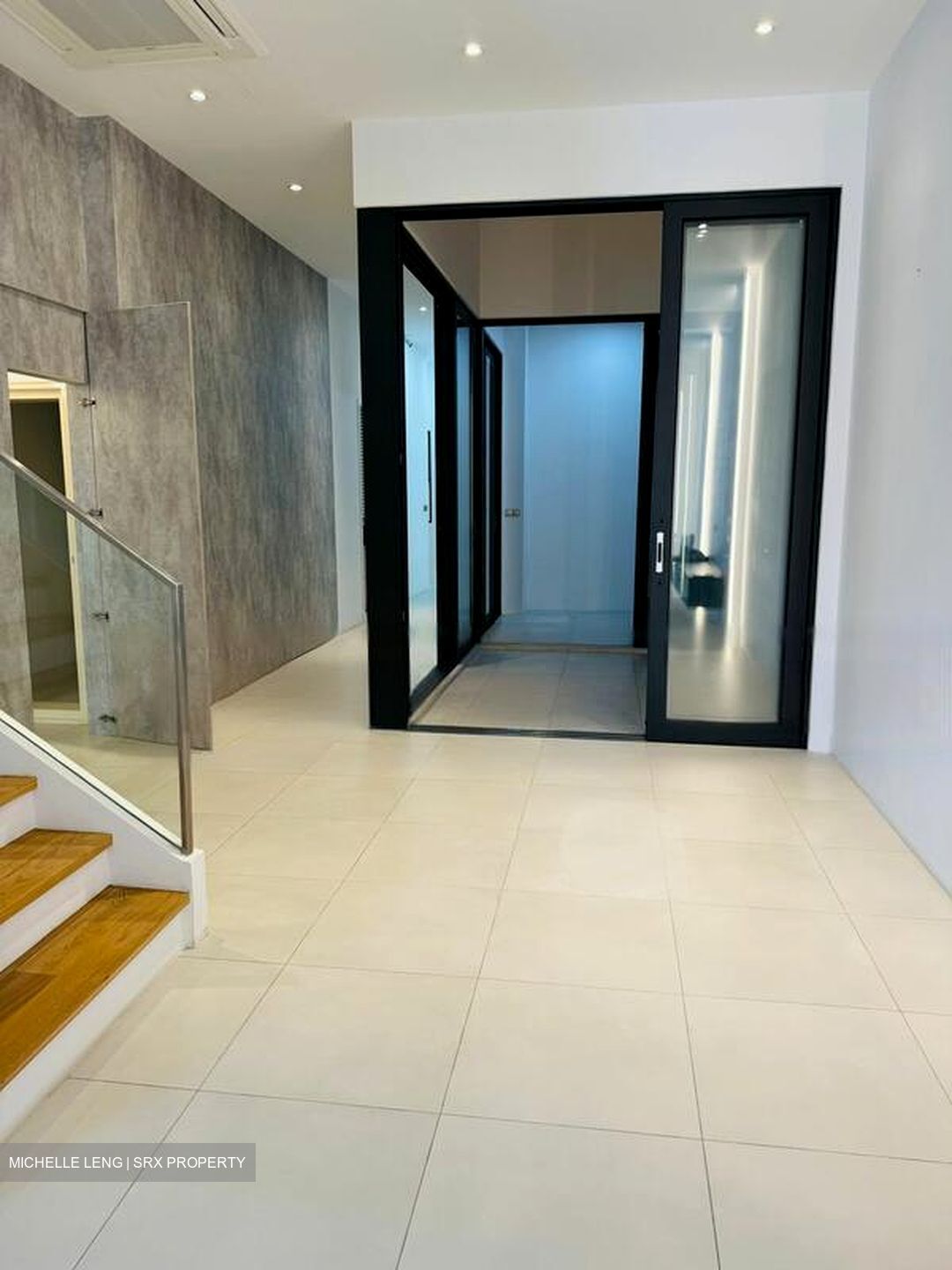 Hougang Avenue 1 (D19), Terrace #475851321